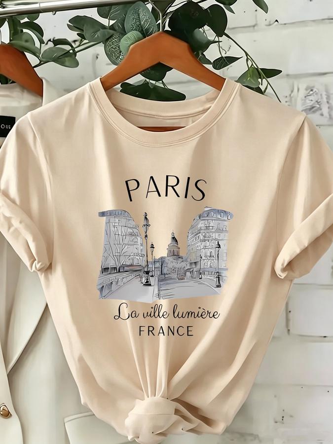 Street Fashion Trend 2025 - T-shirt girocollo da donna con stampa