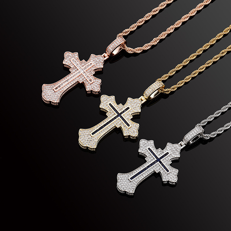 Fashion Street Singapore - Collana con Ciondolo a Croce in