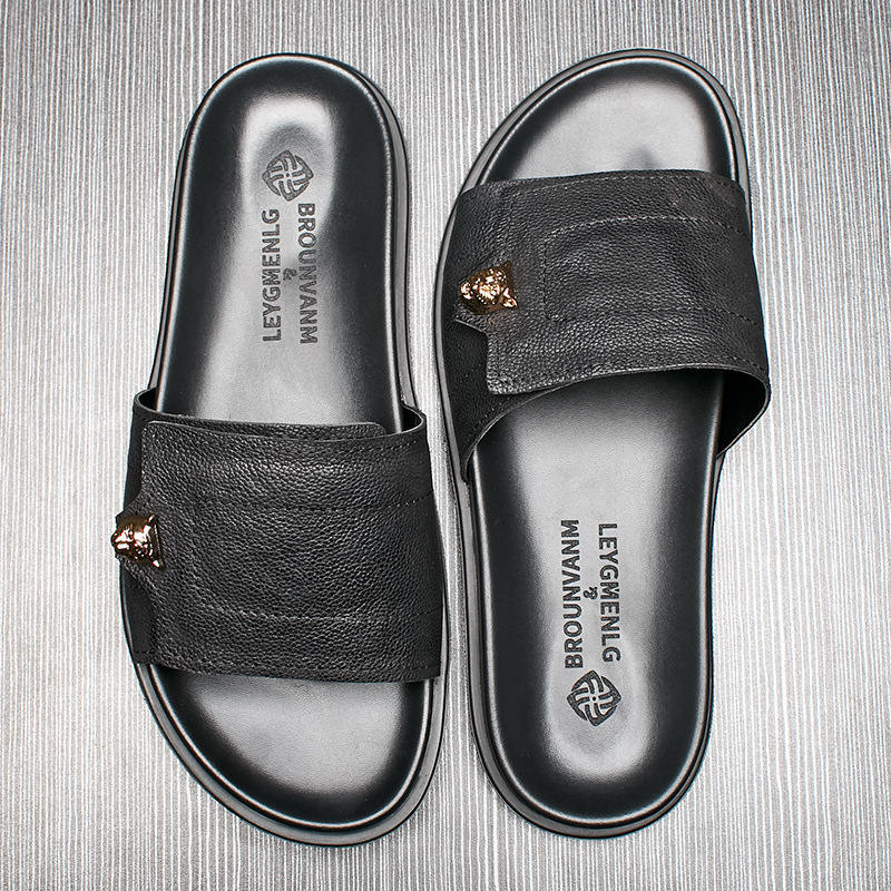 Street Fashion Style Male - 2025 Nuove pantofole in vera pelle