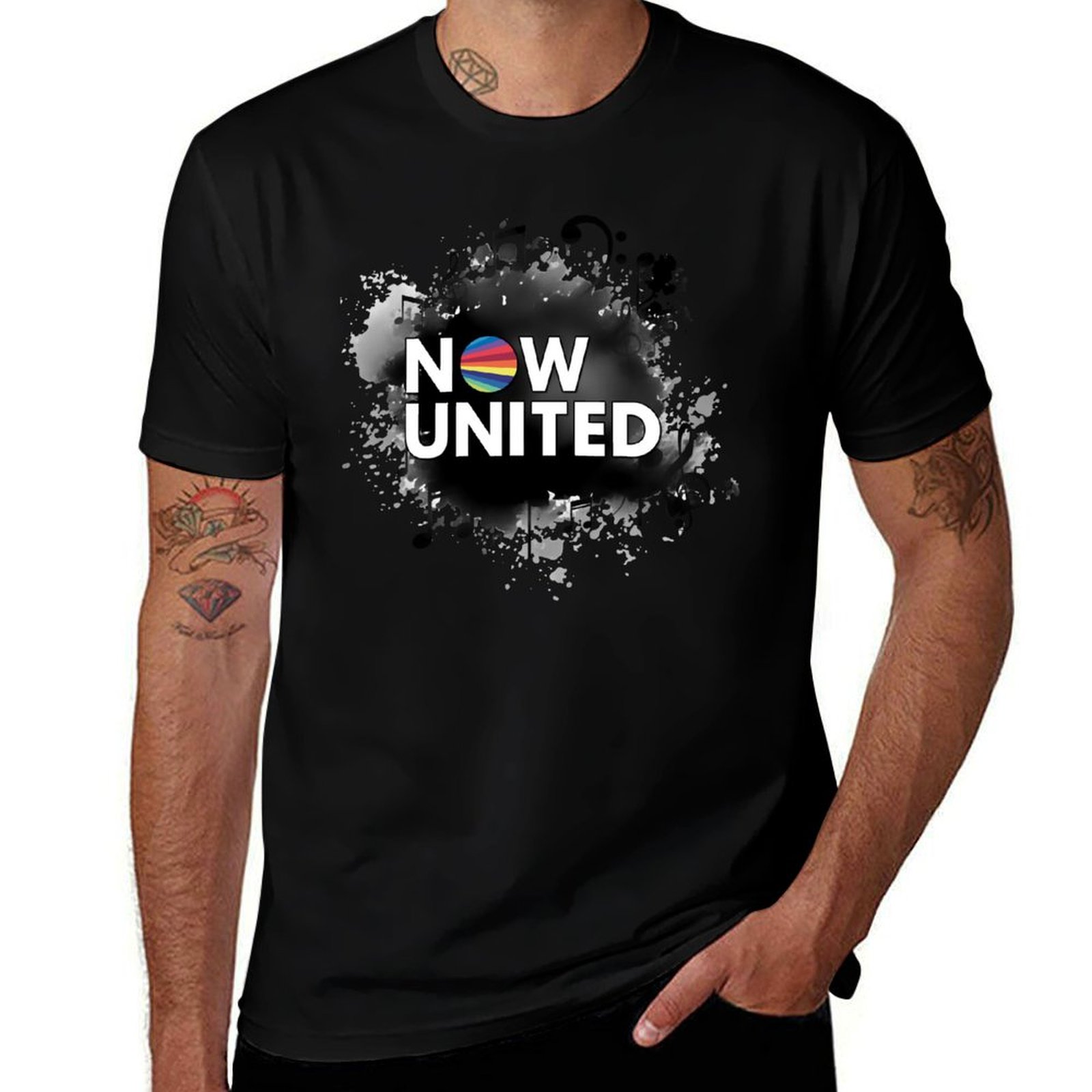 Street Fashion Now - NOW UNITED - T-shirt con note
