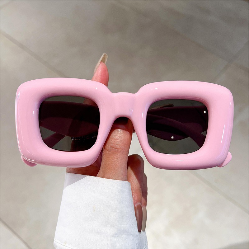 Nuovi Occhiali da Sole Quadrat - Street Fashion Photo recensione e prezzo