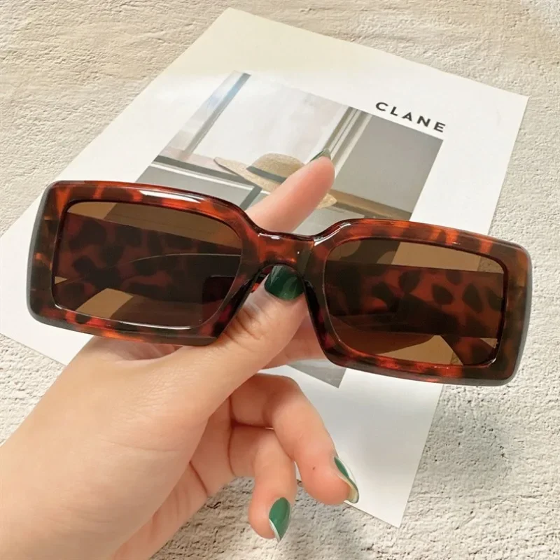 Nuovi Occhiali da Sole Rettang - Street Fashion Photo recensione e prezzo