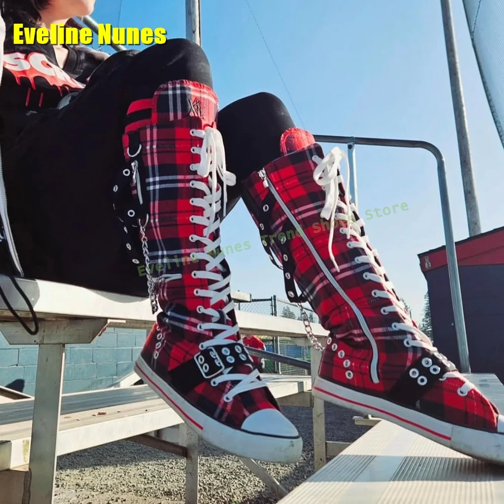 Stivali con plateau con fibbia - Street Fashion Trend 2025 recensione e prezzo