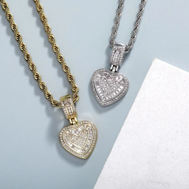 Collana con ciondolo a forma d - Fashion Street Singapore recensione e prezzo