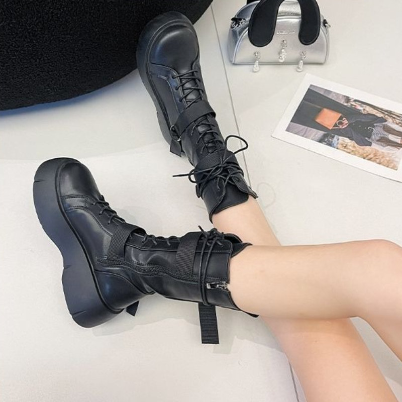 Stivali semi alti in pelle con - Street Fashion Trend 2025 recensione e prezzo