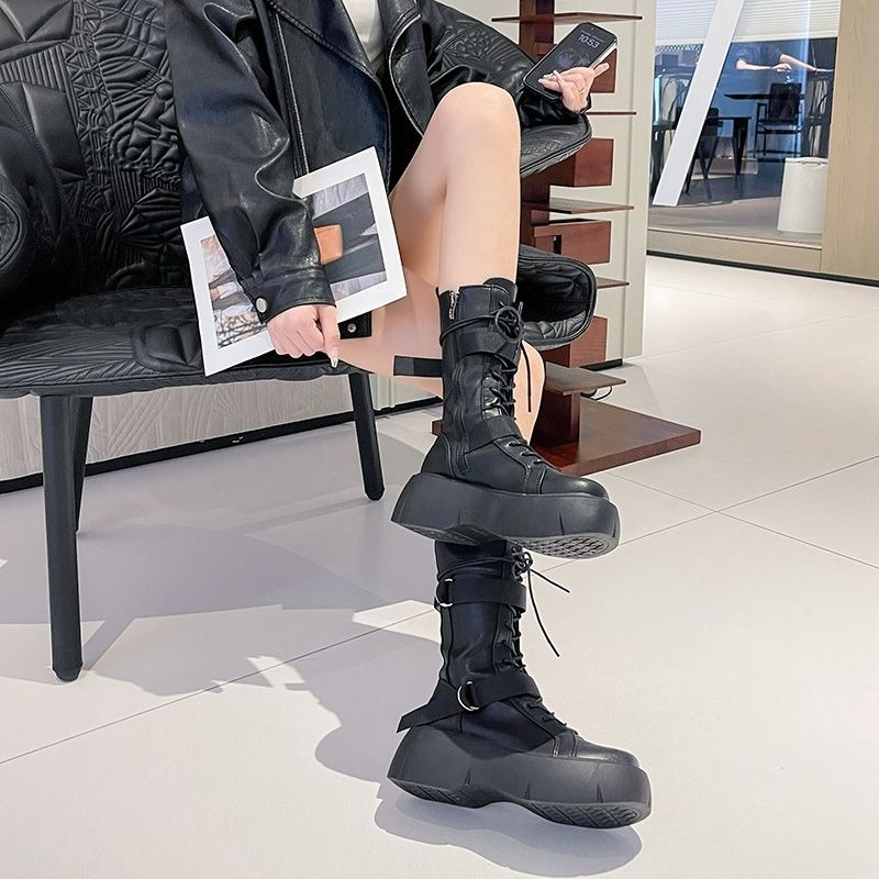 Stivali semi alti in pelle con - Street Fashion Trend 2025 recensione e prezzo
