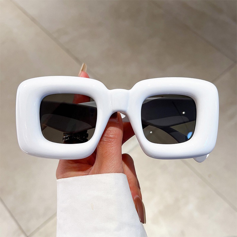 Nuovi Occhiali da Sole Quadrat - Street Fashion Photo recensione e prezzo