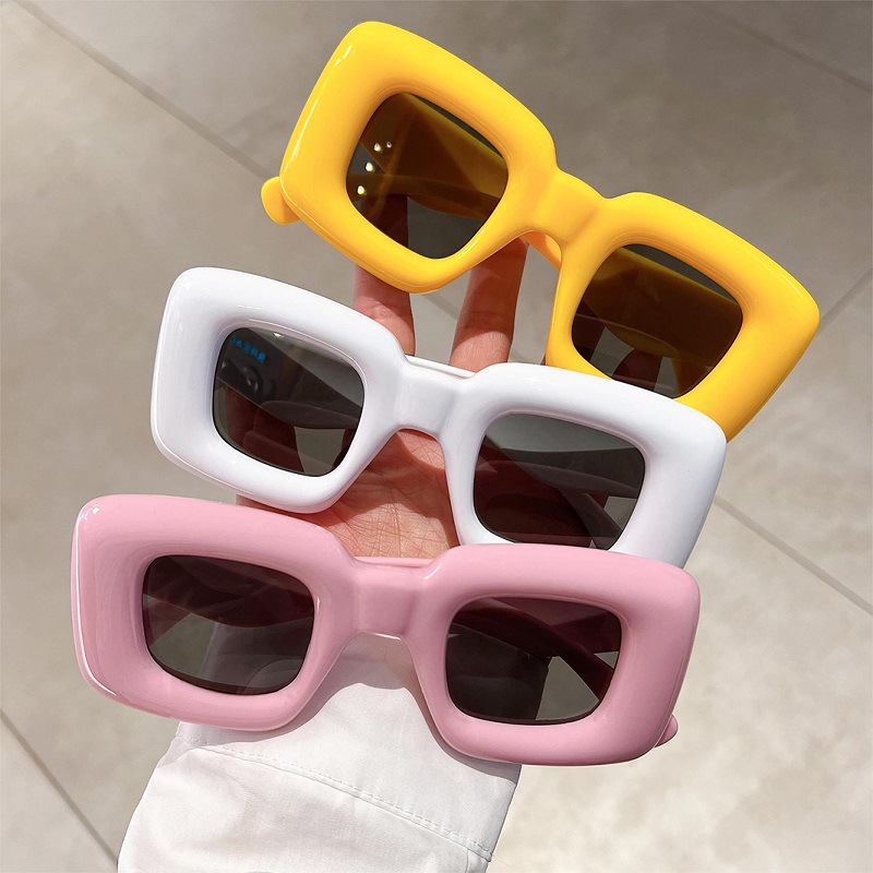 Nuovi Occhiali da Sole Quadrat - Street Fashion Photo recensione e prezzo